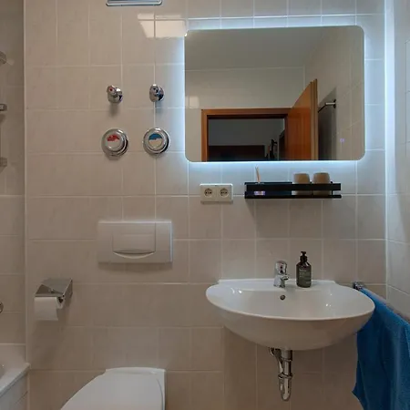 Lamiacasa Balcony Parking Bosch Airport